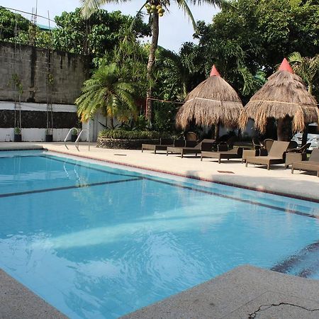 Tonglen Beach Resort Balabag  Екстериор снимка