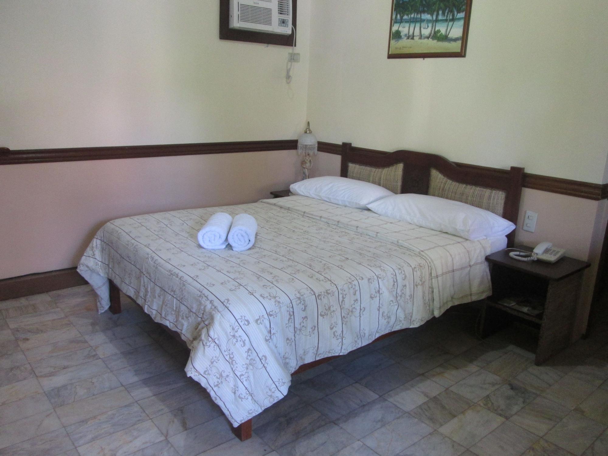 Tonglen Beach Resort Balabag  Екстериор снимка
